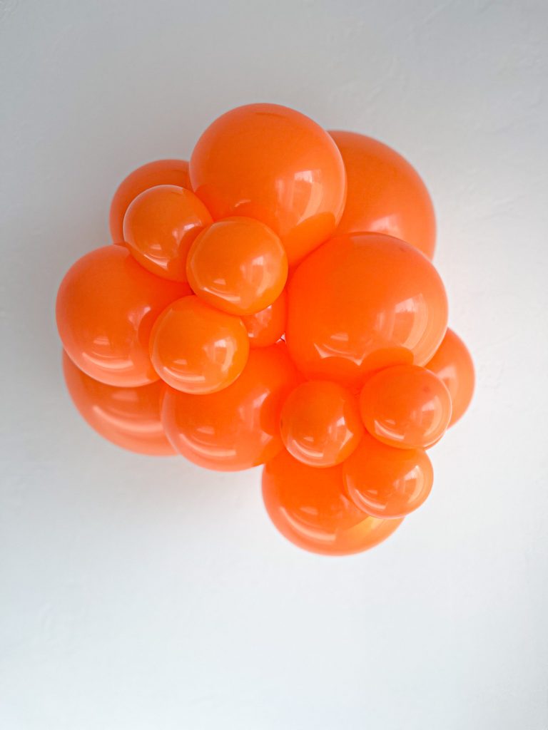 TUFTEX | Standard Balloon Orange - 17 in.