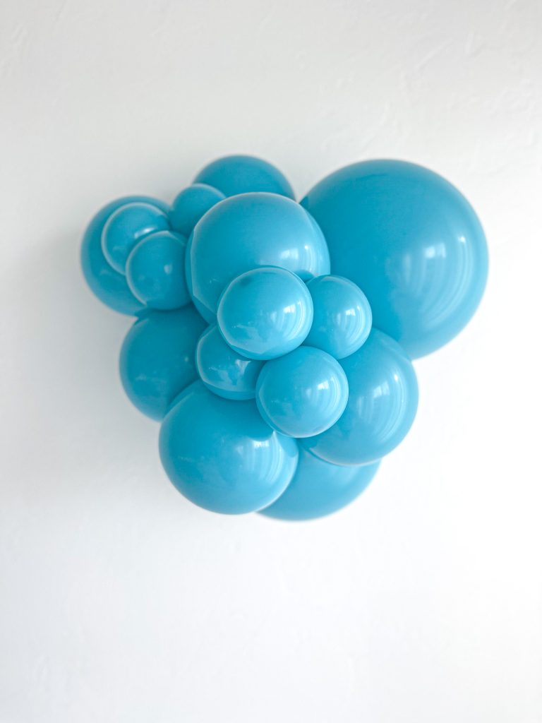 TUFTEX | Designer Balloon Turquoise - 11 in.