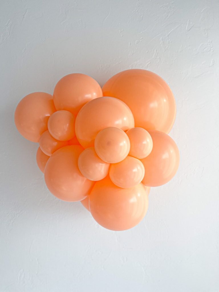 TUFTEX | Designer Balloon Cheeky - 17 in.
