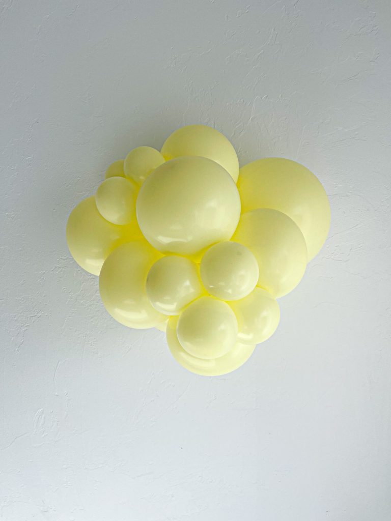 TUFTEX | Designer Balloon Lemonade - 17 in.