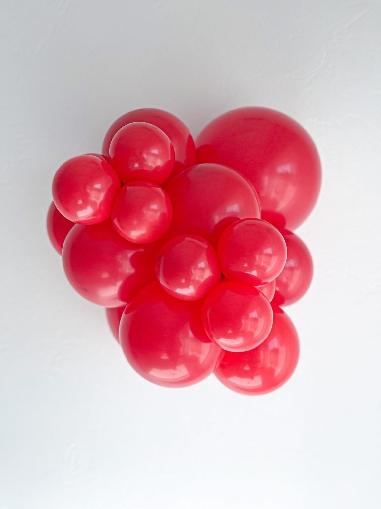 TUFTEX | Standard Balloon Red - 17 in.