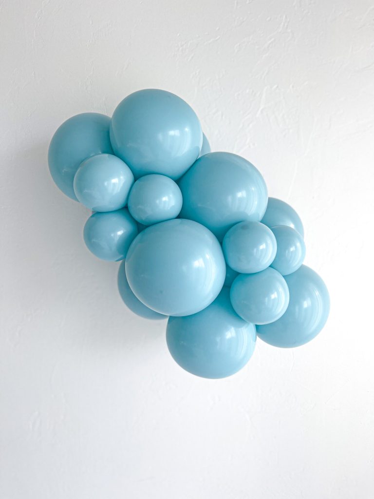 TUFTEX | Designer Balloon Sea Glass - 17 in.
