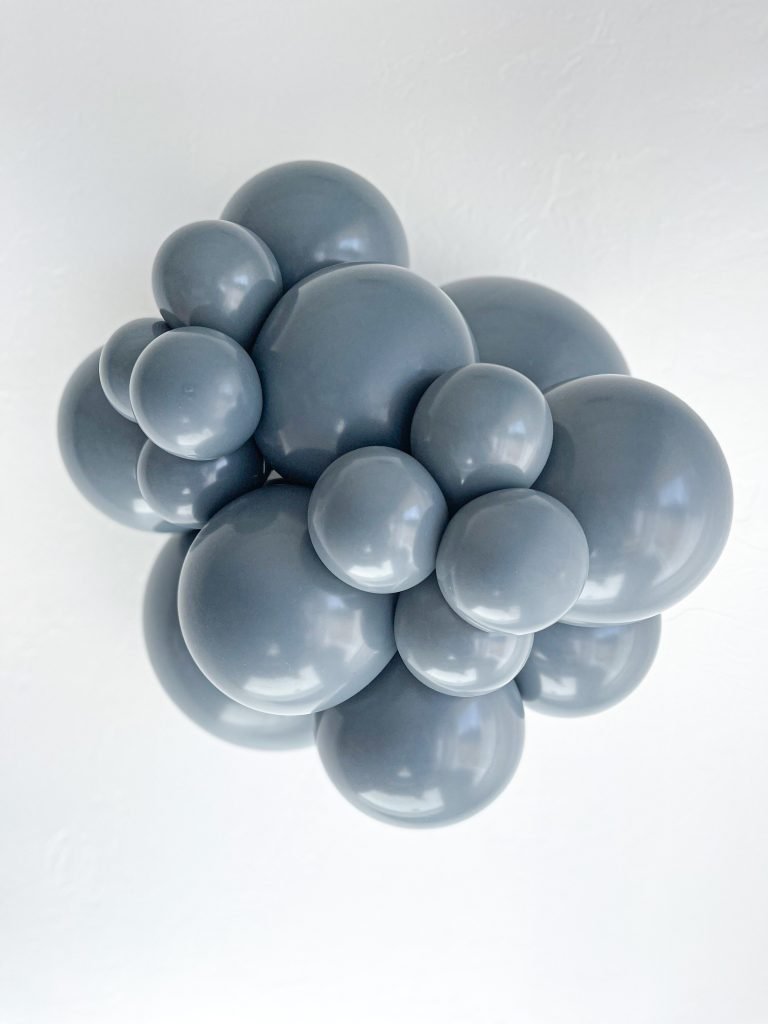 TUFTEX | Designer Balloon Smoke - 17 in.