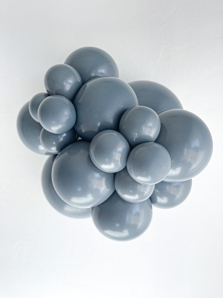 TUFTEX | Designer Balloon Smoke - 11 in.